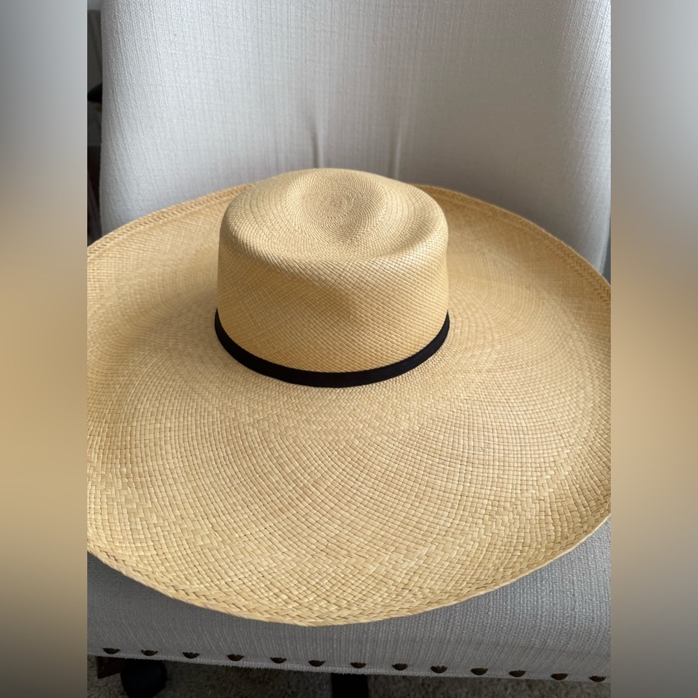 Cuyana Oversized Straw Beach Hat, size 57